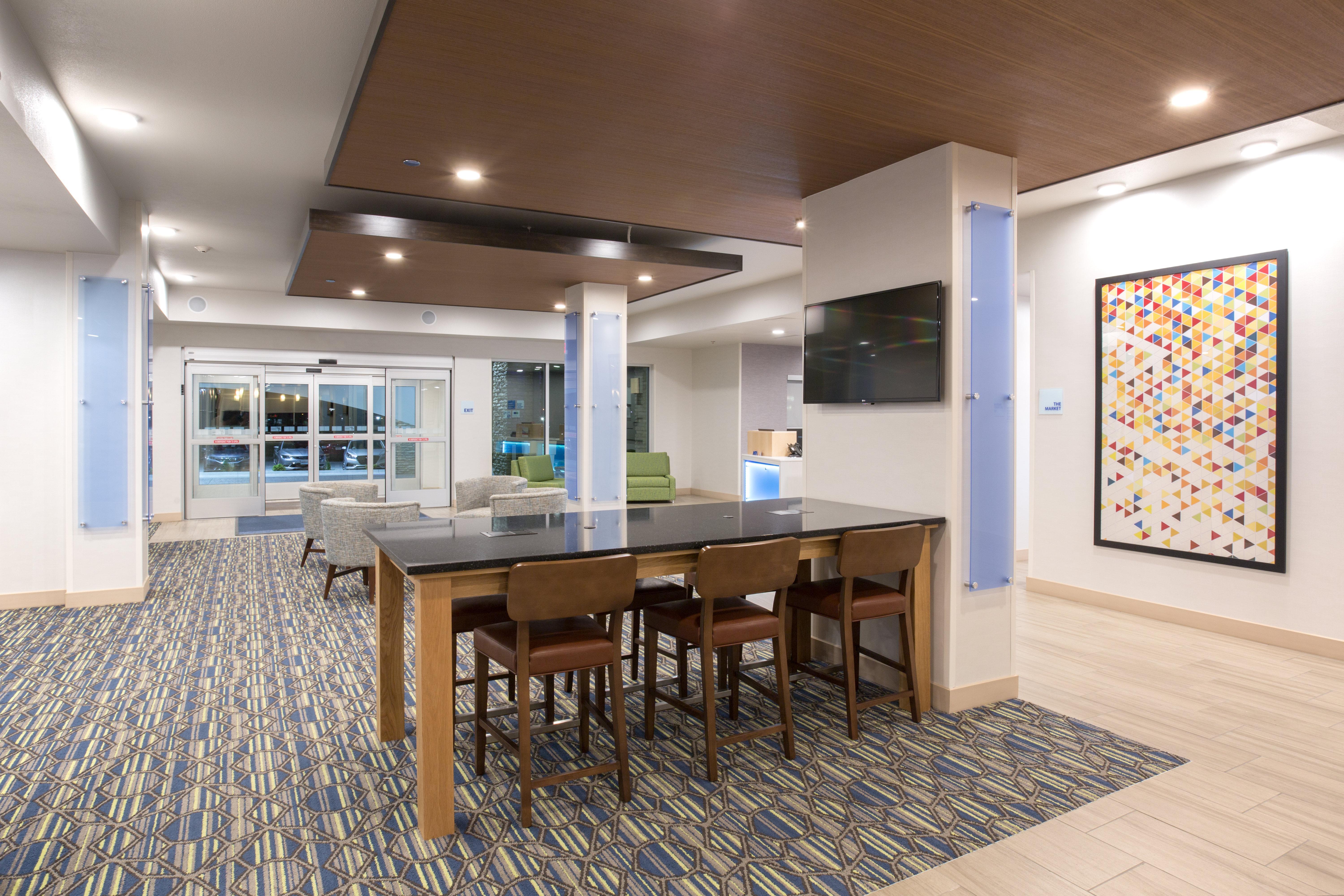 Holiday Inn Express & Suites Lincoln I - 80 By Ihg Buitenkant foto
